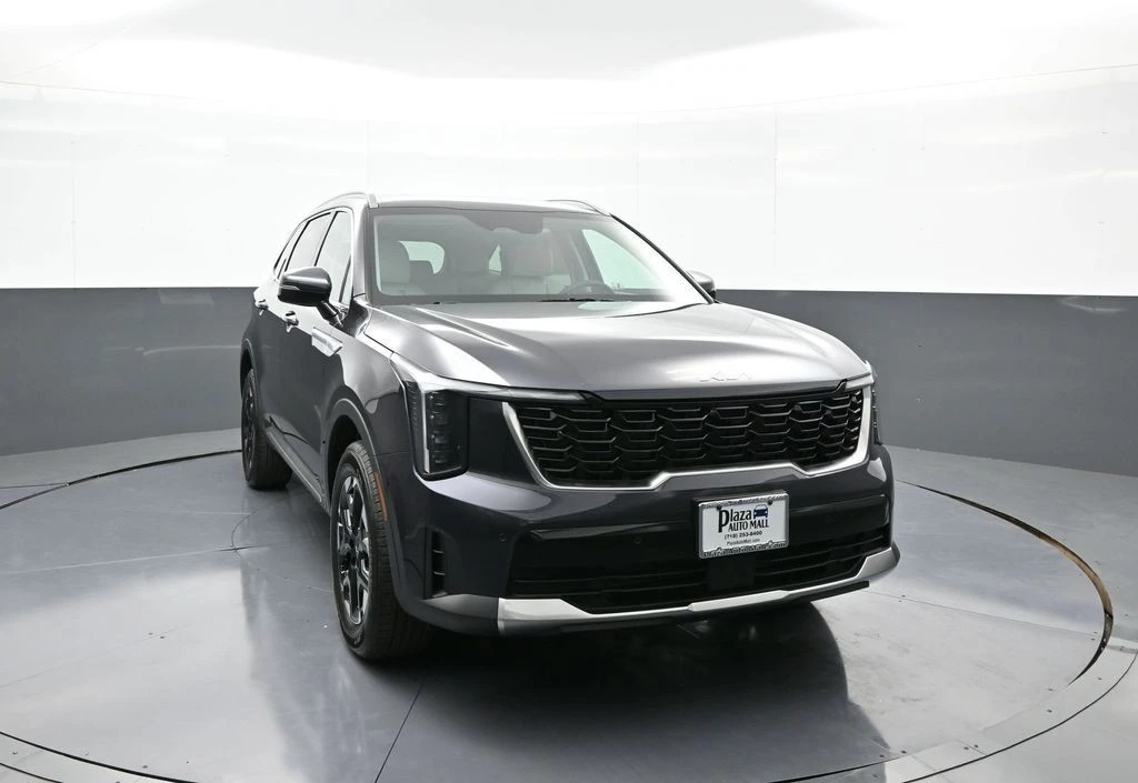 2025 Kia Sorento - Image 3 of 12