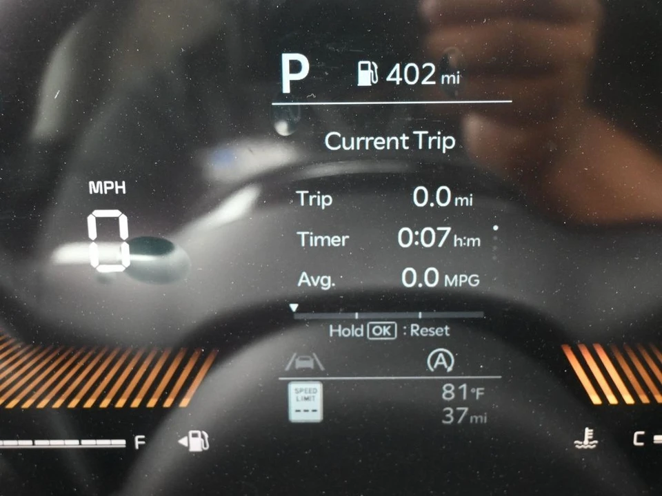 2025 Kia Sorento - Image 16 of 21