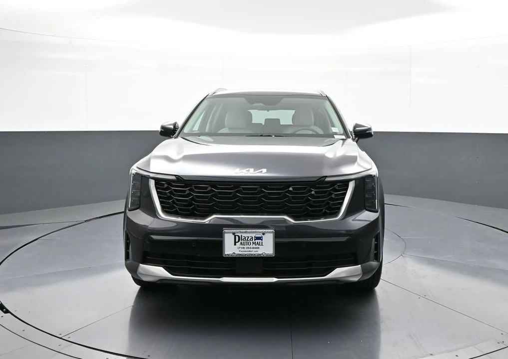 2025 Kia Sorento - Image 2 of 12