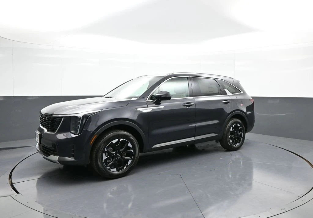 2025 Kia Sorento - Image 10 of 21