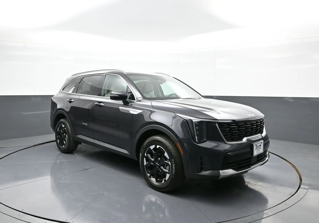 2025 Kia Sorento - Image 4 of 21