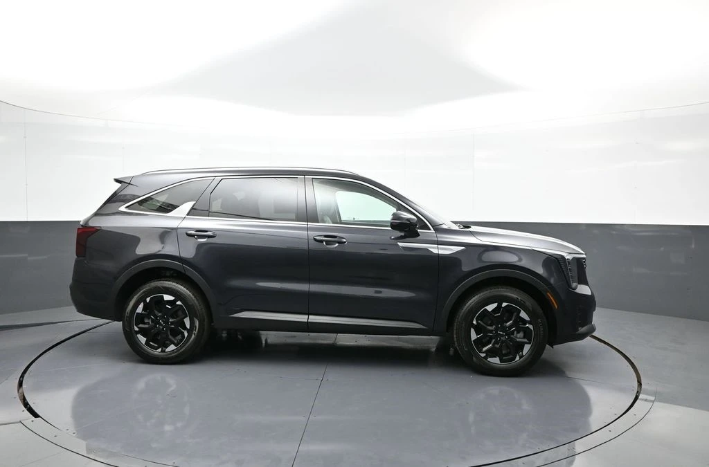 2025 Kia Sorento - Image 5 of 21