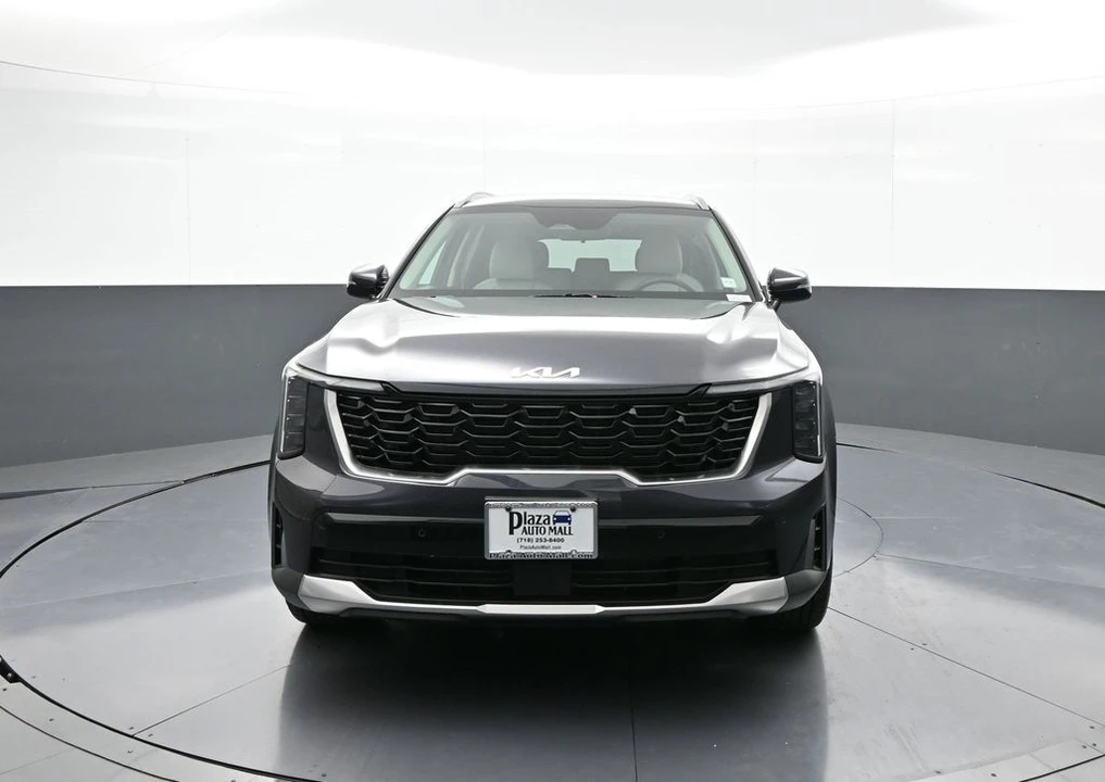 2025 Kia Sorento - Image 2 of 21