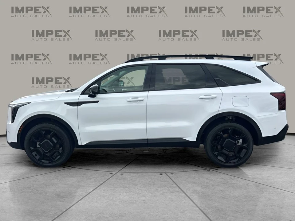 2025 Kia Sorento - Image 2 of 12