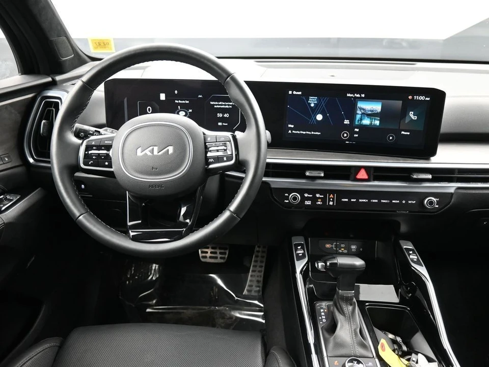 2025 Kia Sorento - Image 20 of 21