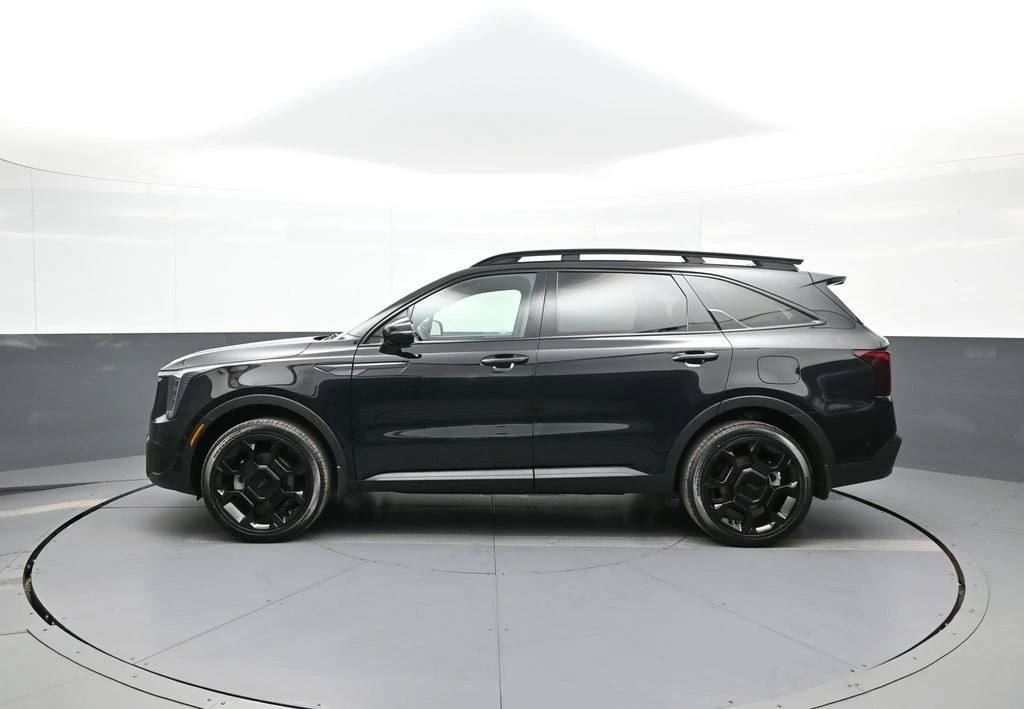 2025 Kia Sorento - Image 9 of 21