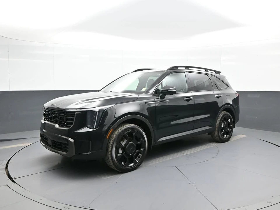 2025 Kia Sorento - Image 10 of 21