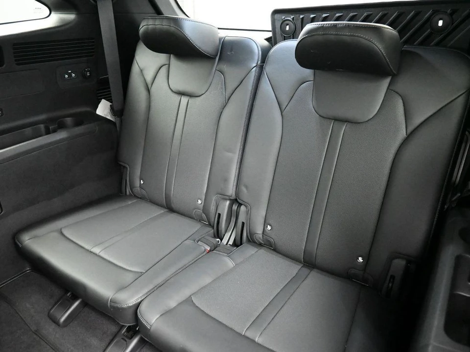 2025 Kia Sorento - Image 21 of 21