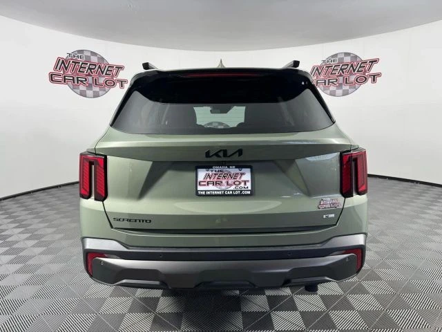 2025 Kia Sorento - Image 6 of 12