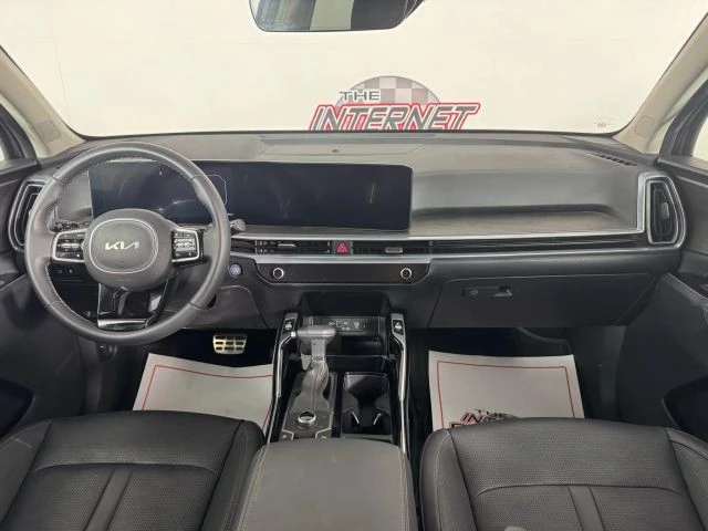 2025 Kia Sorento - Image 11 of 12