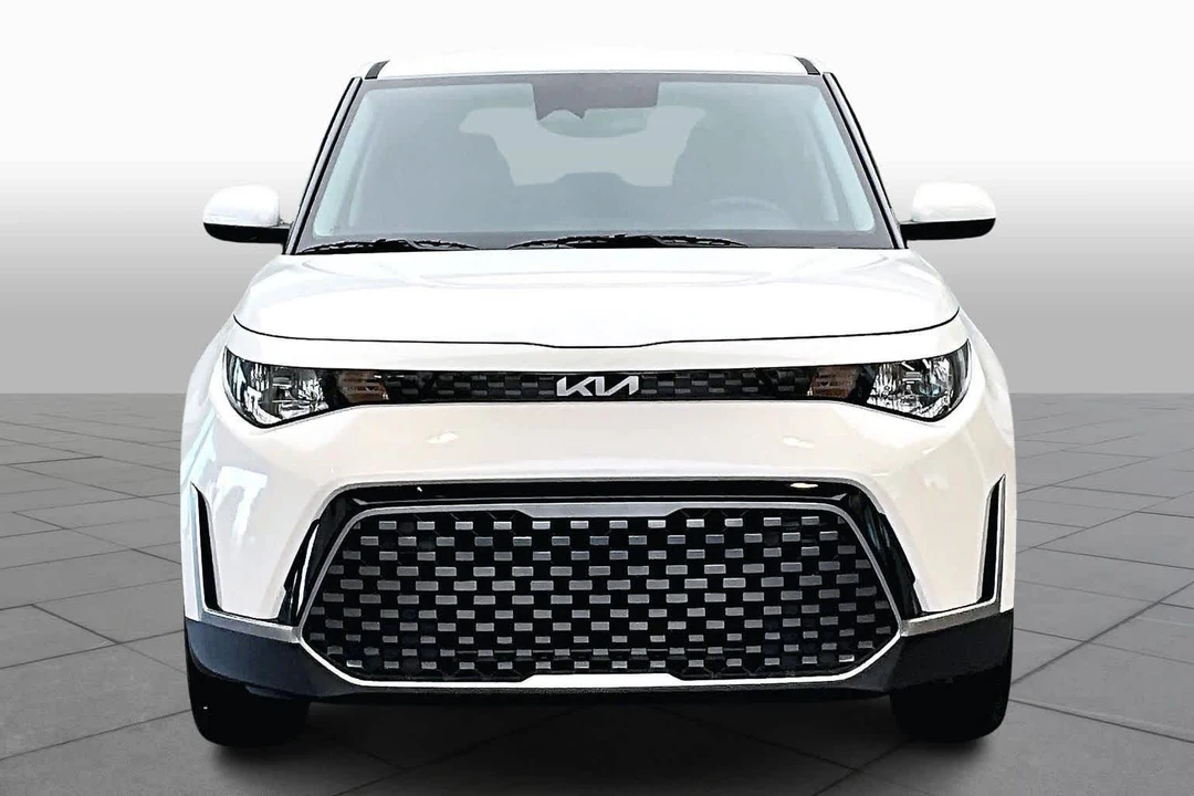 2025 Kia Soul - Image 4 of 12