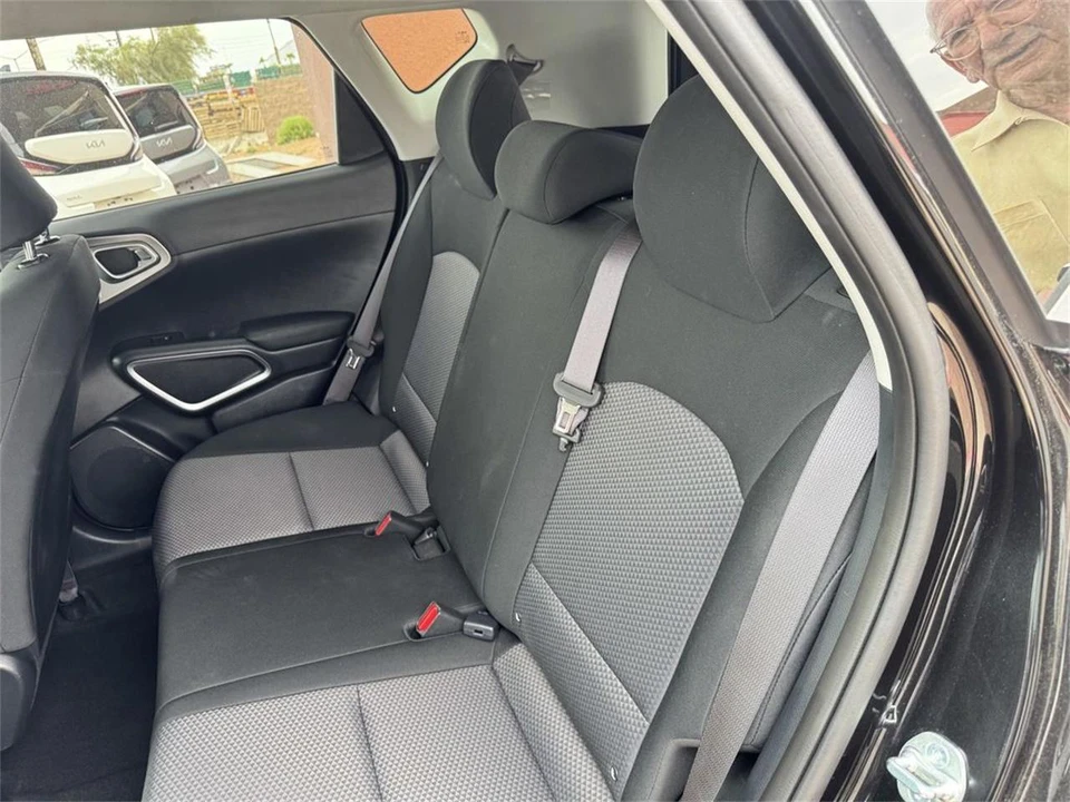2025 Kia Soul - Image 9 of 15