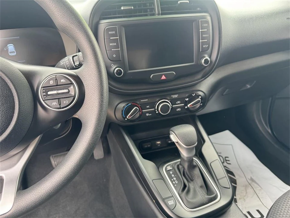 2025 Kia Soul - Image 11 of 15