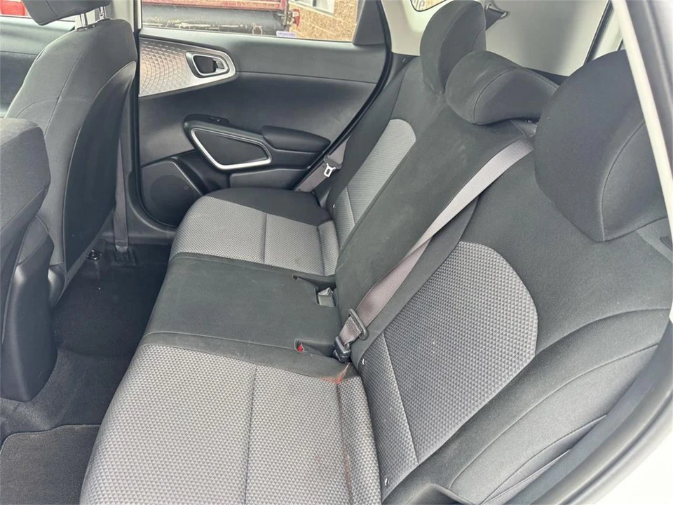 2025 Kia Soul - Image 9 of 16