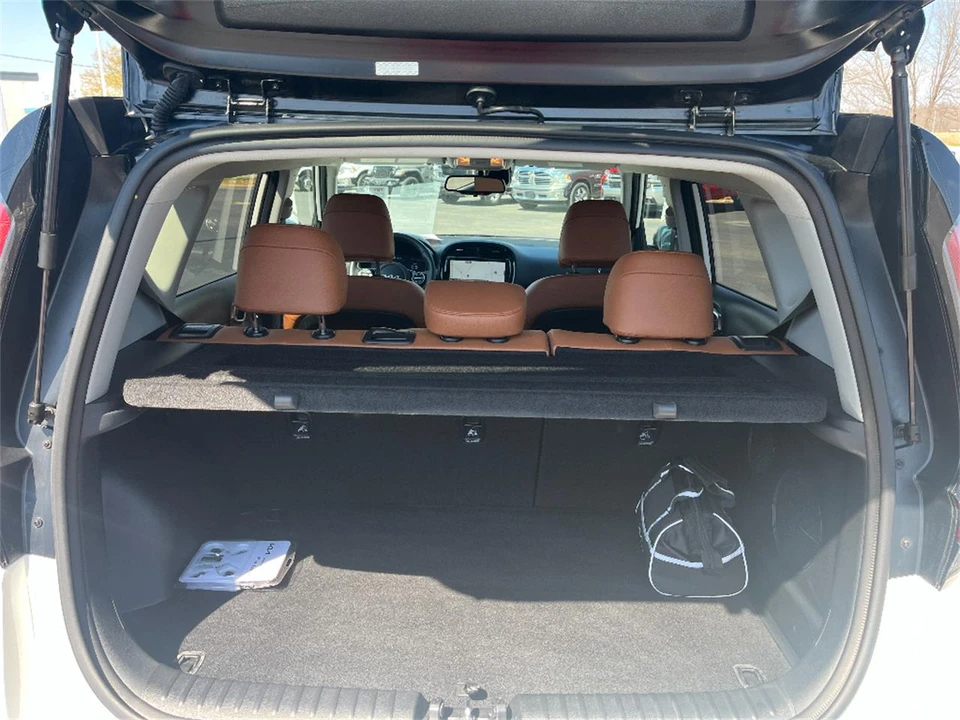 2025 Kia Soul - Image 11 of 31