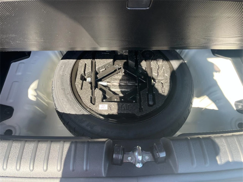 2025 Kia Soul - Image 14 of 31