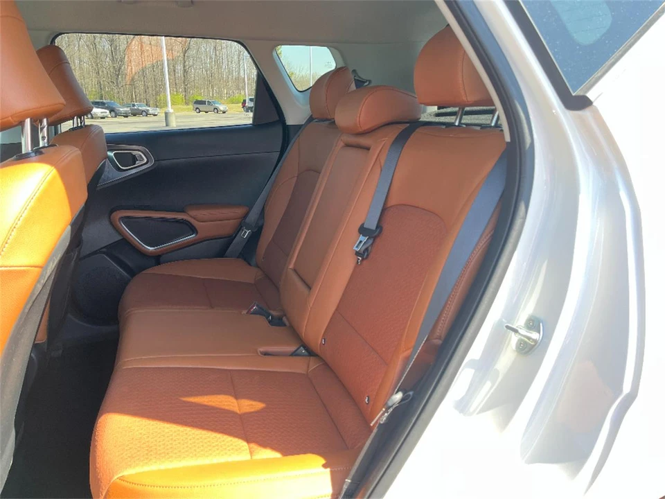 2025 Kia Soul - Image 18 of 31