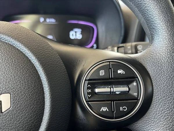 2025 Kia Soul - Image 19 of 21