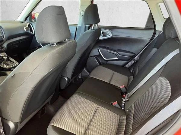 2025 Kia Soul - Image 10 of 21