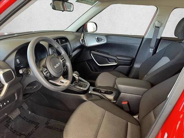 2025 Kia Soul - Image 9 of 21