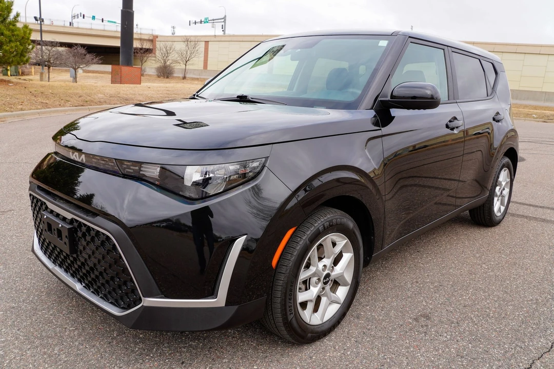 2025 Kia Soul - Image 8 of 21