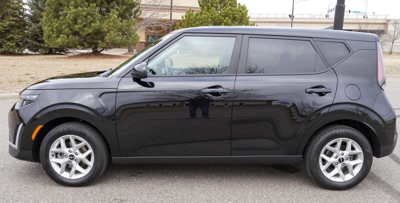 2025 Kia Soul - Image 7 of 21