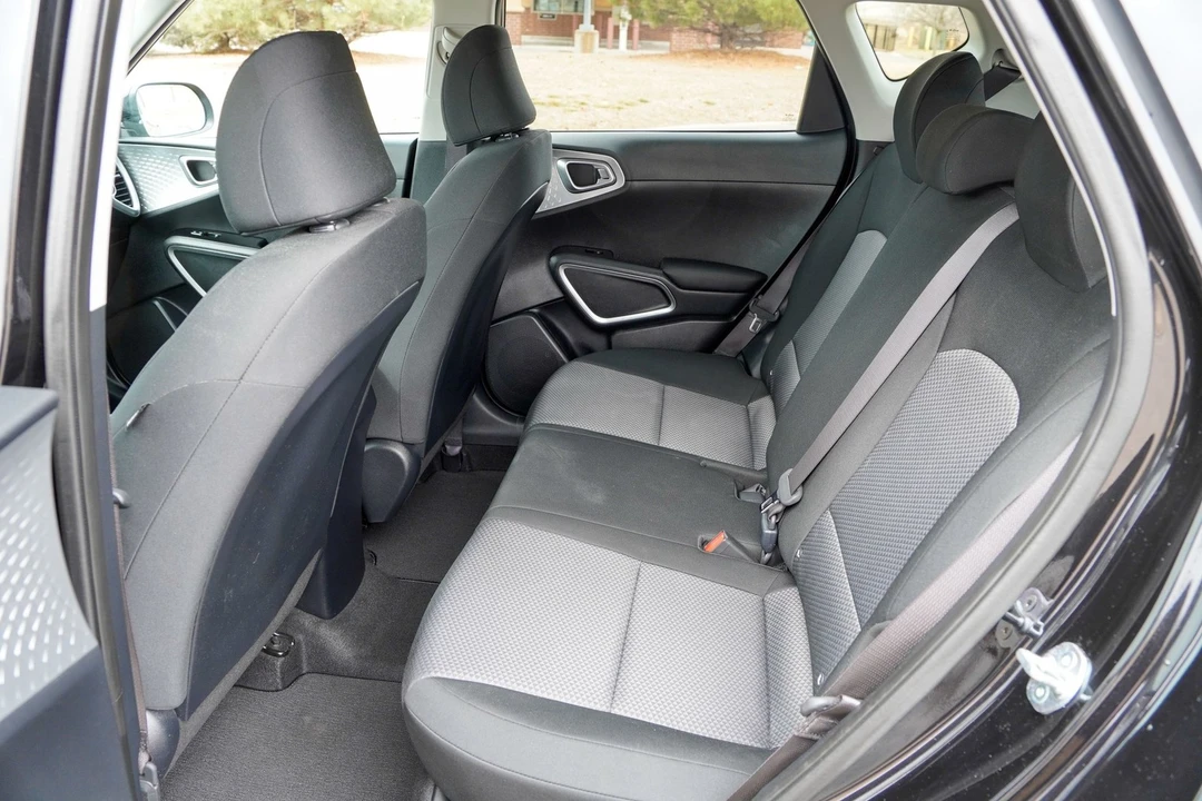 2025 Kia Soul - Image 15 of 21