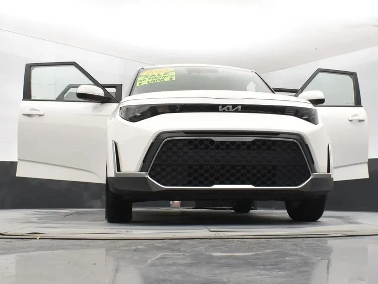 2025 Kia Soul - Image 11 of 12