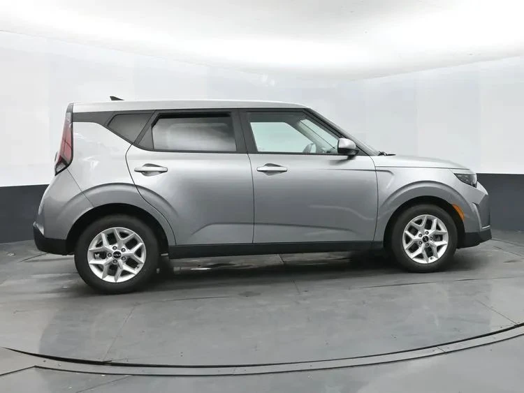 2025 Kia Soul - Image 4 of 12
