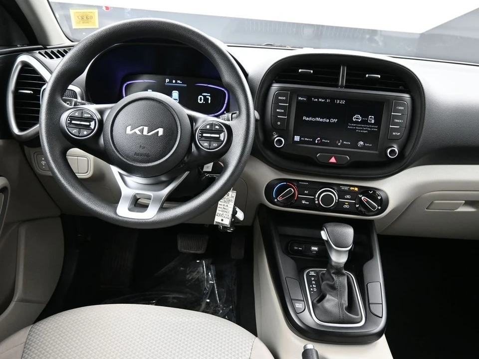 2025 Kia Soul - Image 19 of 21