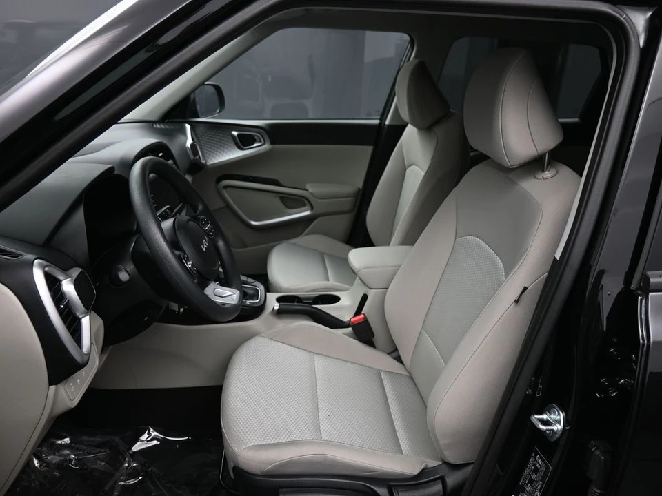 2025 Kia Soul - Image 18 of 21