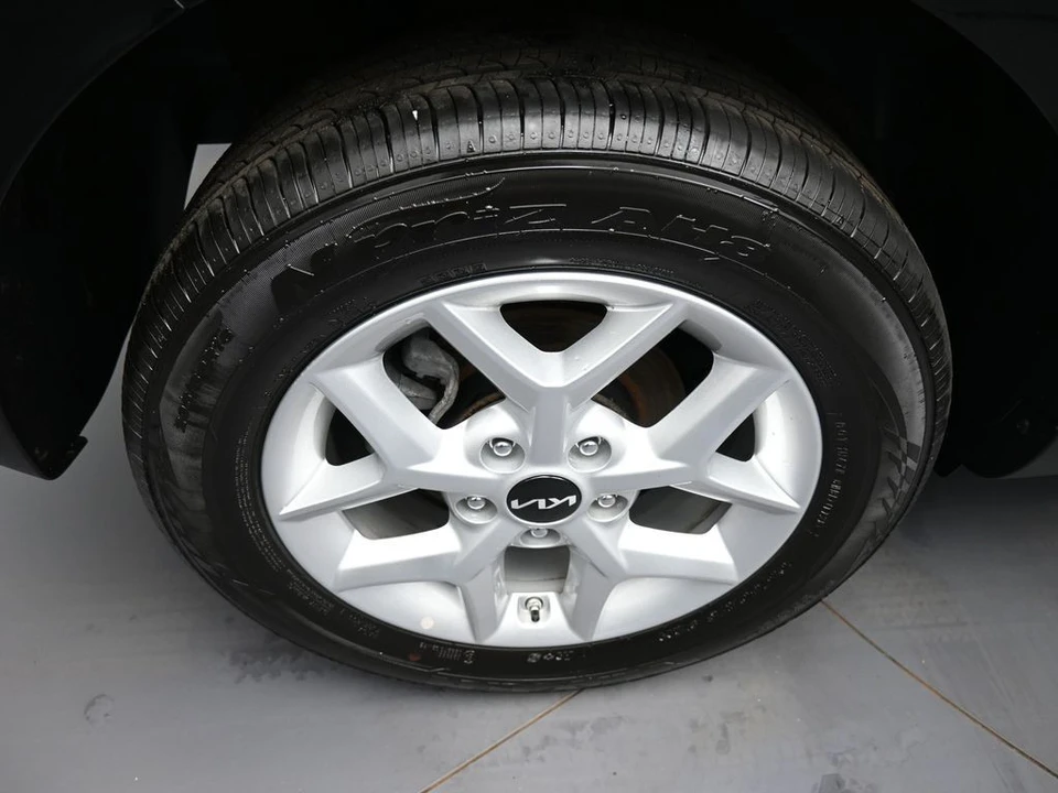2025 Kia Soul - Image 12 of 21
