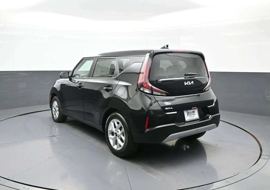 2025 Kia Soul - Image 8 of 21