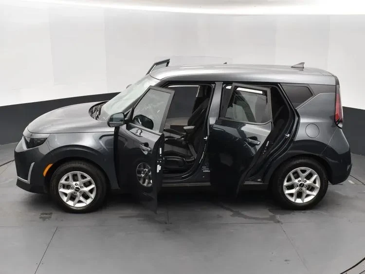 2025 Kia Soul - Image 7 of 12