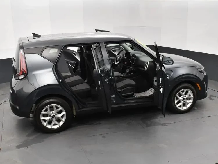 2025 Kia Soul - Image 6 of 12