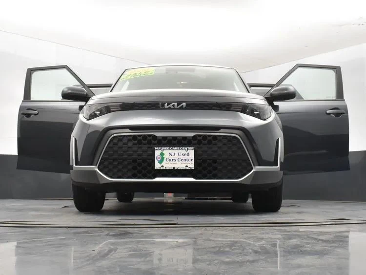 2025 Kia Soul - Image 11 of 12