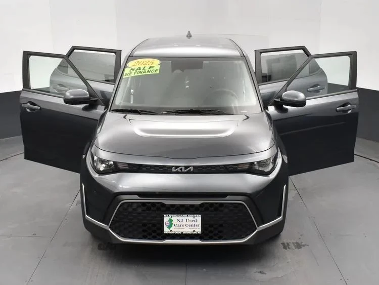 2025 Kia Soul - Image 10 of 12