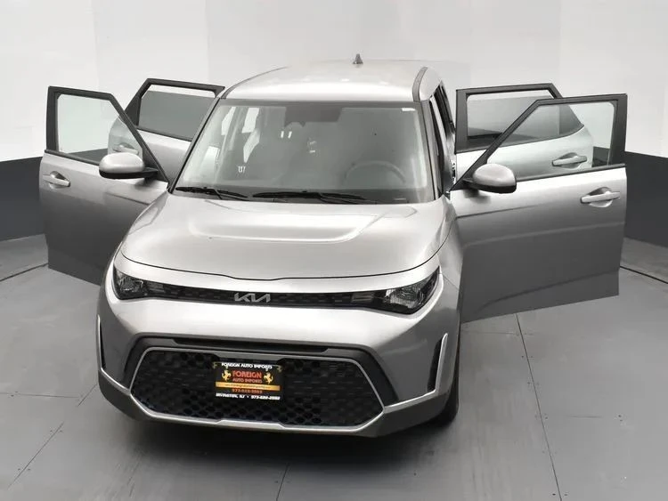 2025 Kia Soul - Image 10 of 12