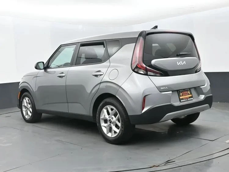 2025 Kia Soul - Image 9 of 12