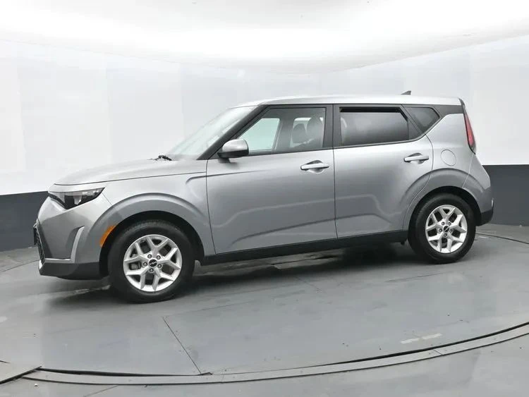 2025 Kia Soul - Image 5 of 12