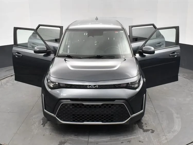 2025 Kia Soul - Image 10 of 12