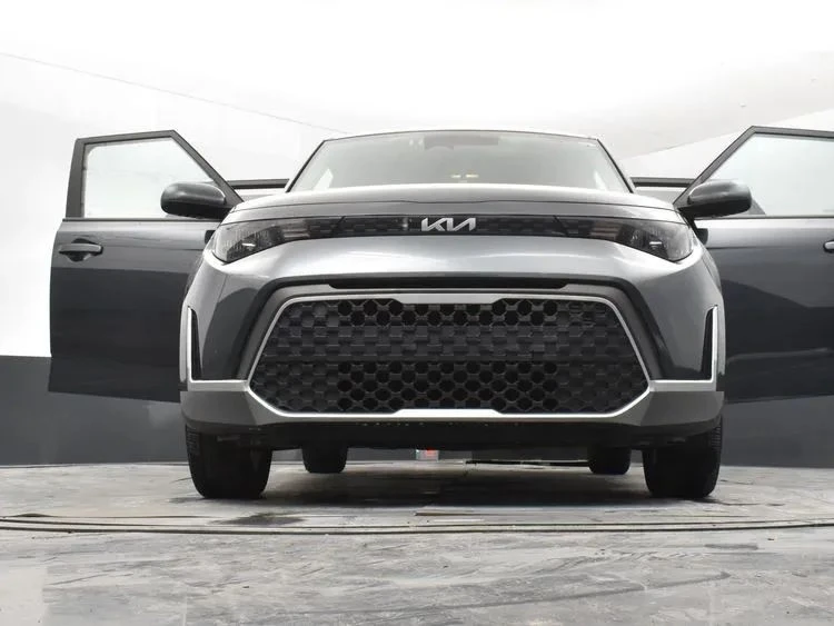 2025 Kia Soul - Image 11 of 12