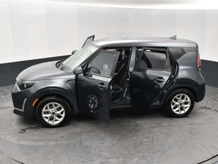 2025 Kia Soul - Image 7 of 12