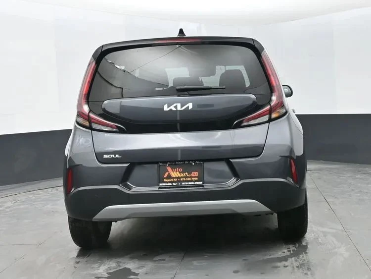 2025 Kia Soul - Image 8 of 12