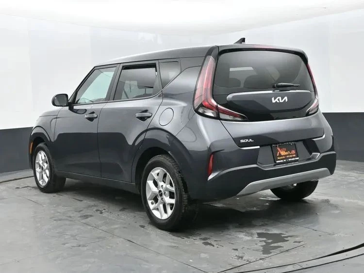 2025 Kia Soul - Image 9 of 12