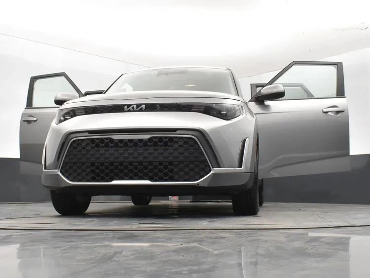 2025 Kia Soul - Image 11 of 12