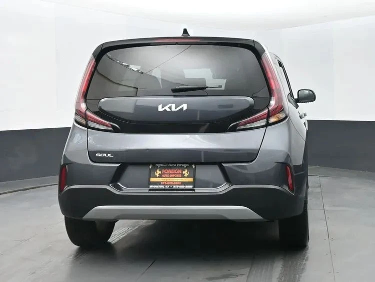 2025 Kia Soul - Image 8 of 12