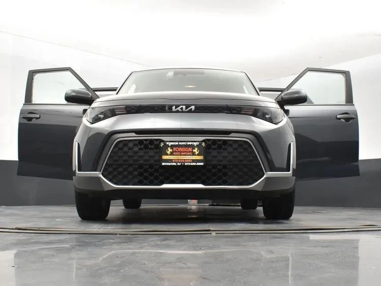 2025 Kia Soul - Image 11 of 12