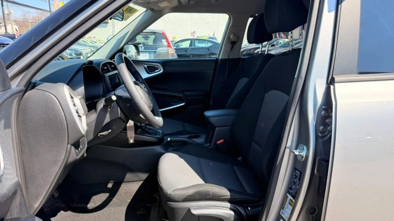2025 Kia Soul - Image 12 of 12