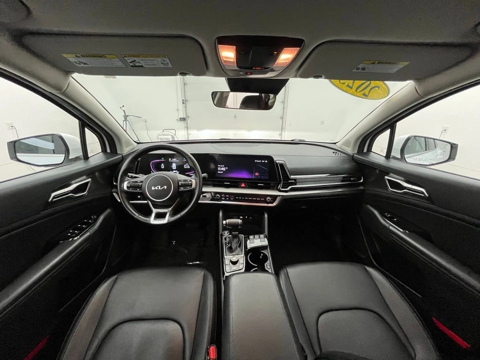 2025 Kia Sportage - Image 2 of 12